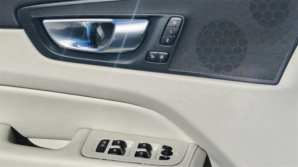 used 2023 Volvo XC60 car, priced at $33,900