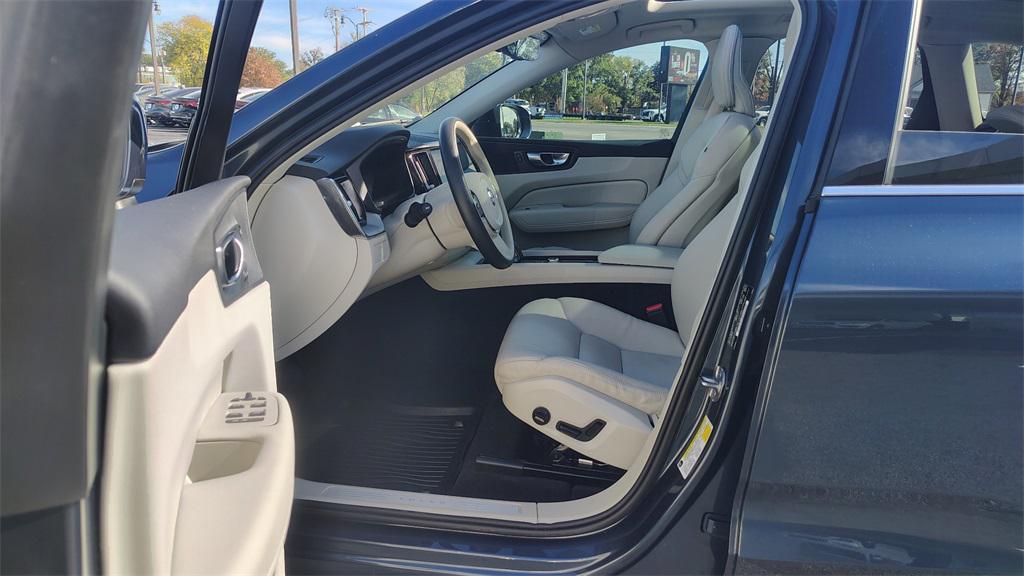 used 2023 Volvo XC60 car, priced at $33,900