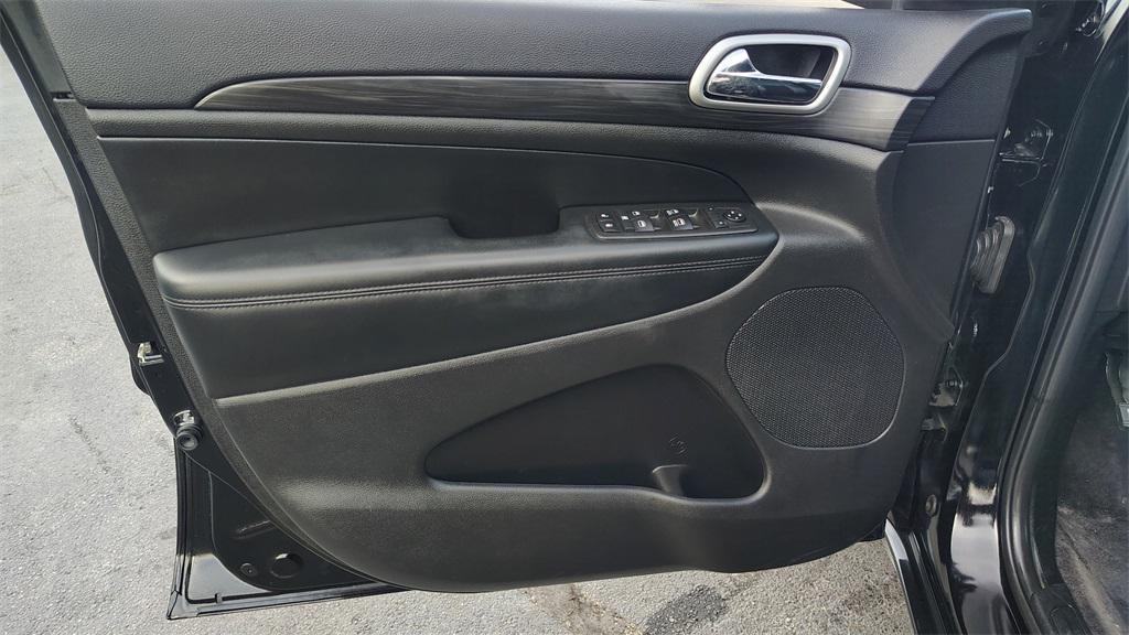 used 2019 Jeep Grand Cherokee car, priced at $17,900