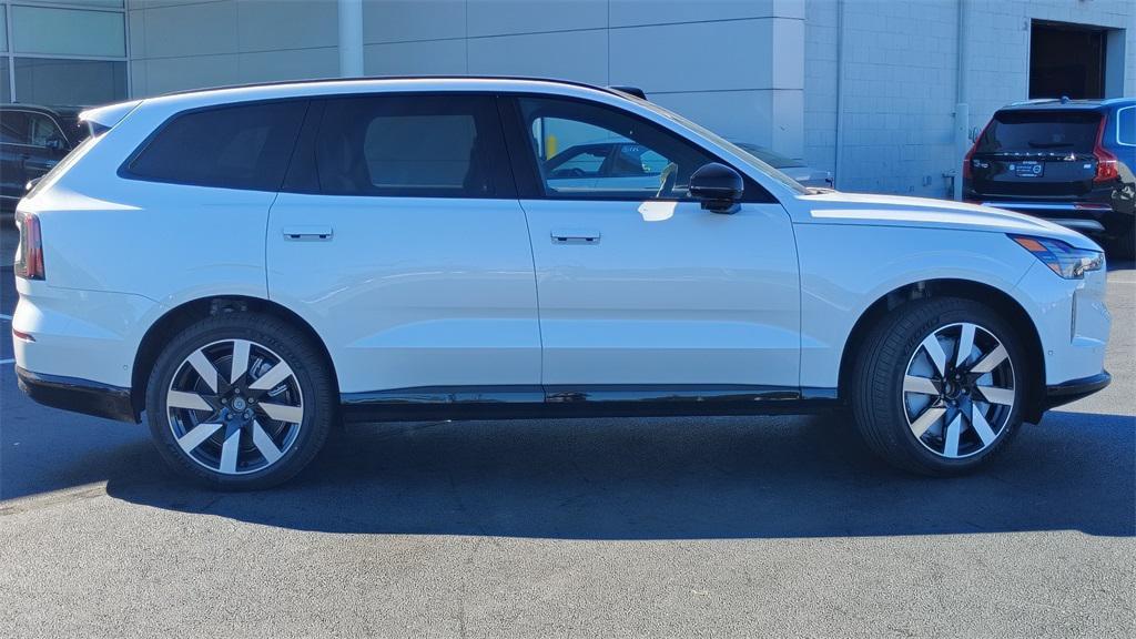 new 2025 Volvo EX90 car, priced at $84,590