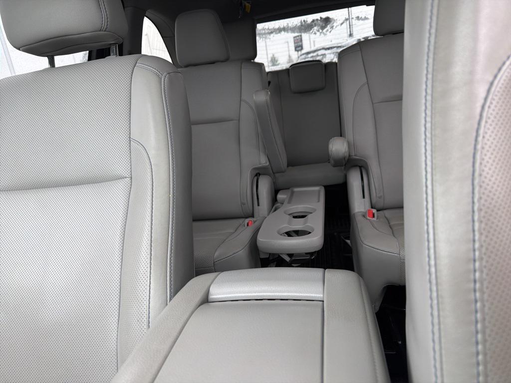 used 2015 Toyota Highlander car, priced at $18,900