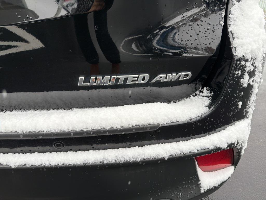 used 2015 Toyota Highlander car, priced at $18,900