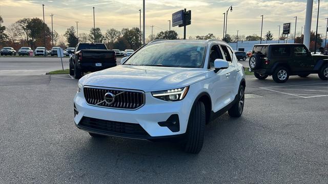 new 2025 Volvo XC40 car, priced at $46,815