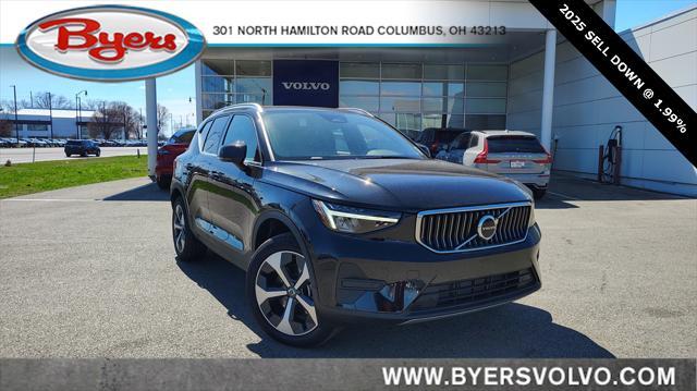 new 2025 Volvo XC40 car, priced at $46,015