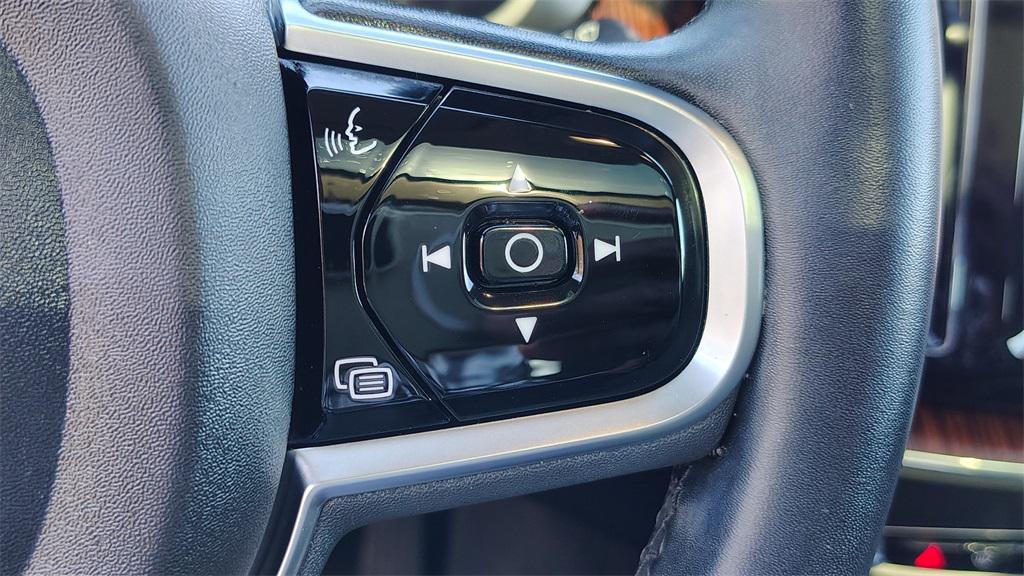 used 2023 Volvo XC60 car, priced at $36,500