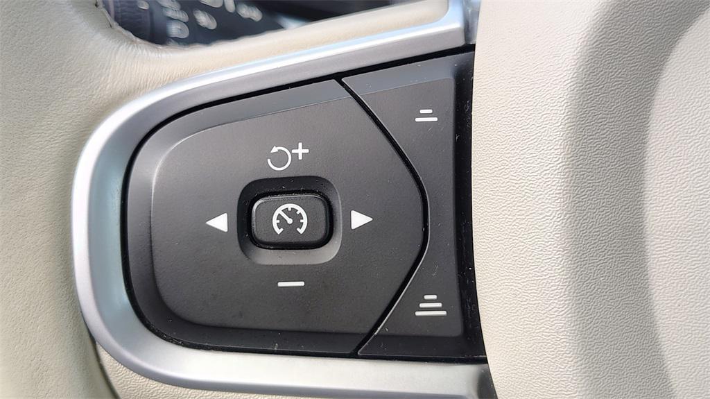 used 2021 Volvo XC60 car, priced at $24,500