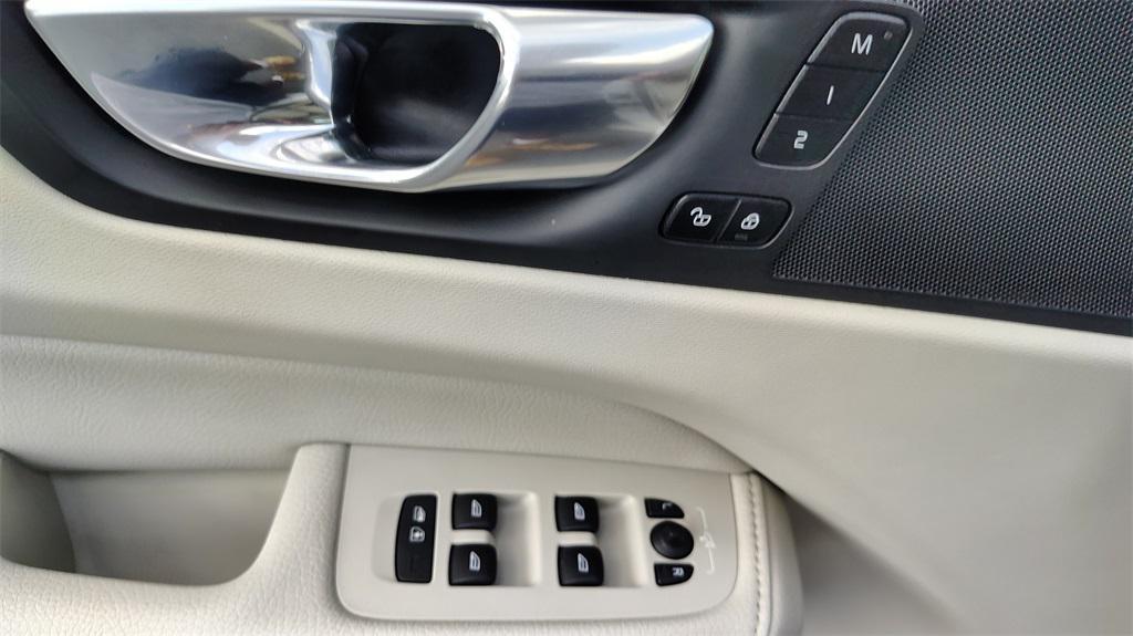 used 2021 Volvo XC60 car, priced at $24,500