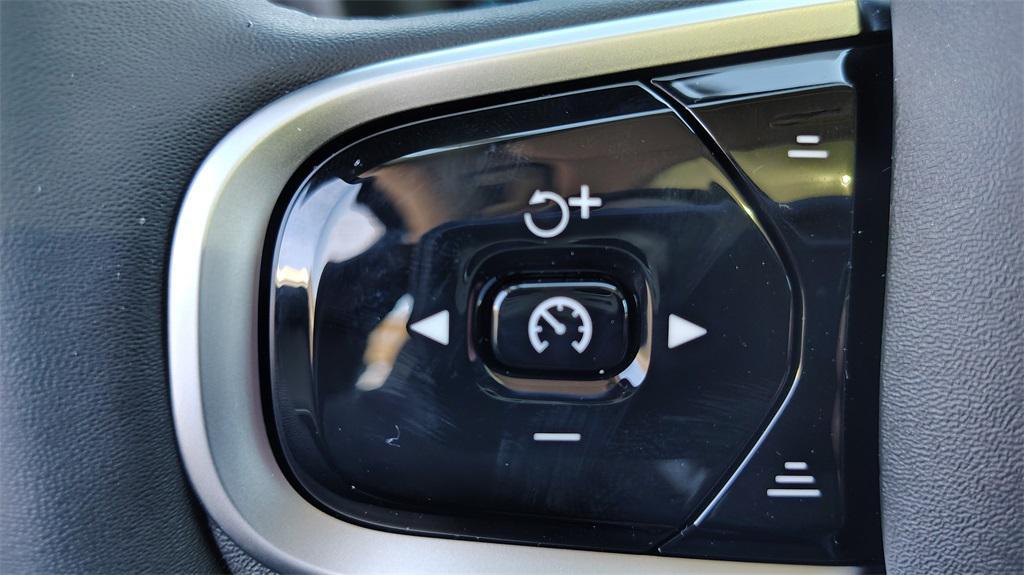 new 2025 Volvo XC90 Plug-In Hybrid car, priced at $72,045