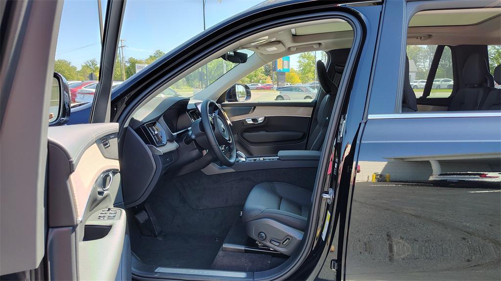 new 2026 Volvo XC90 car, priced at $71,825