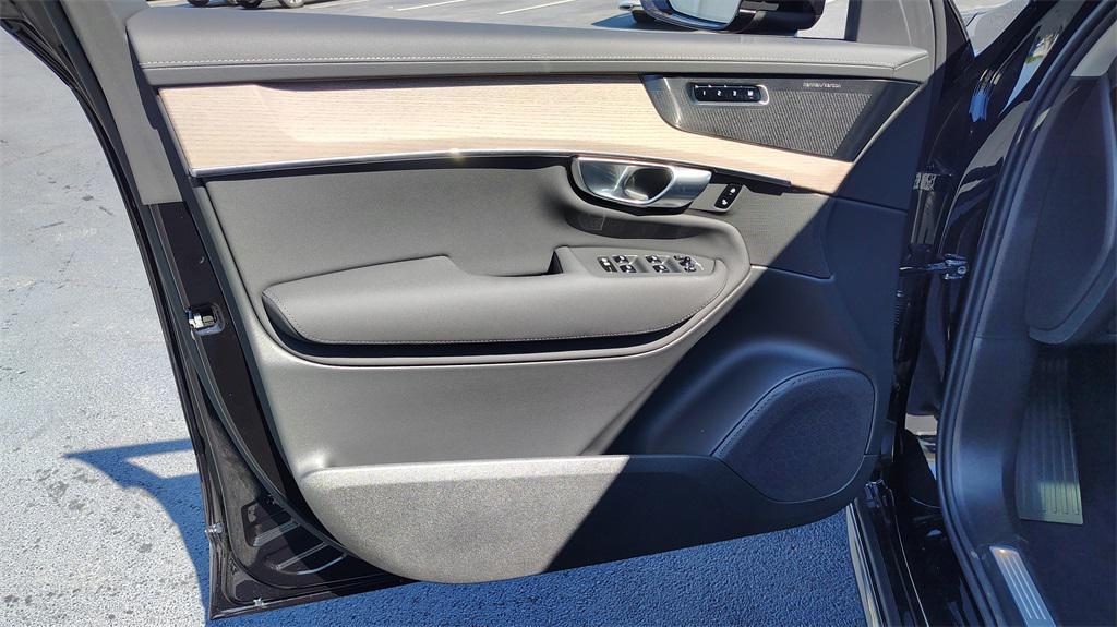 new 2026 Volvo XC90 car, priced at $71,825