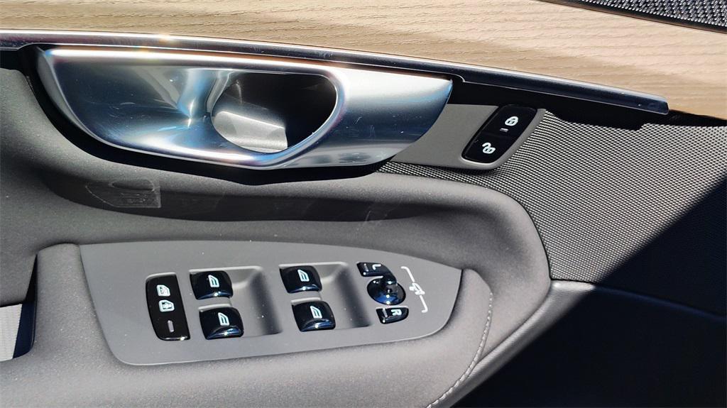 new 2026 Volvo XC90 car, priced at $71,825