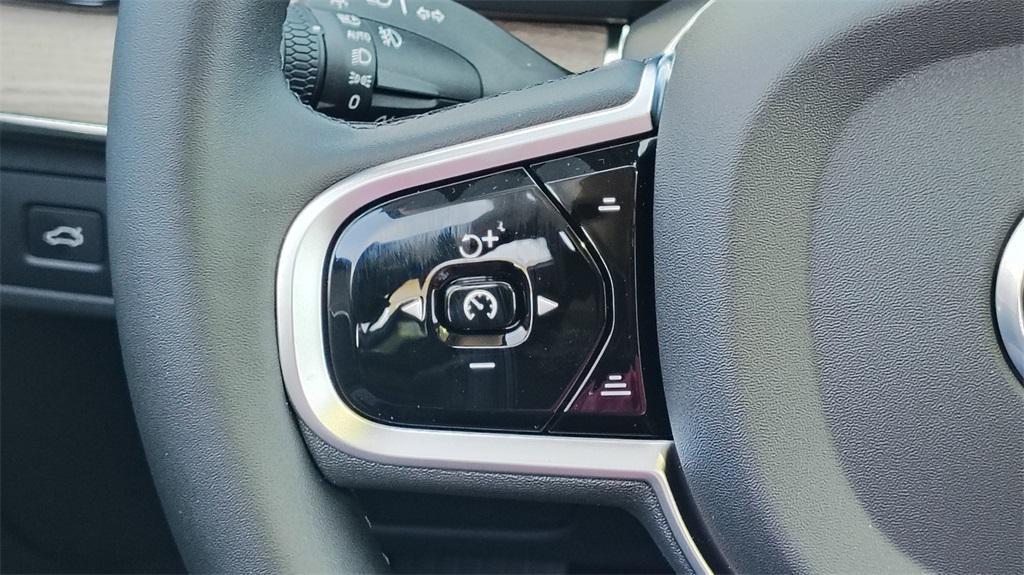 new 2026 Volvo XC90 car, priced at $71,825