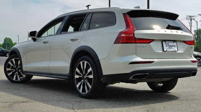 used 2020 Volvo V60 Cross Country car, priced at $29,900