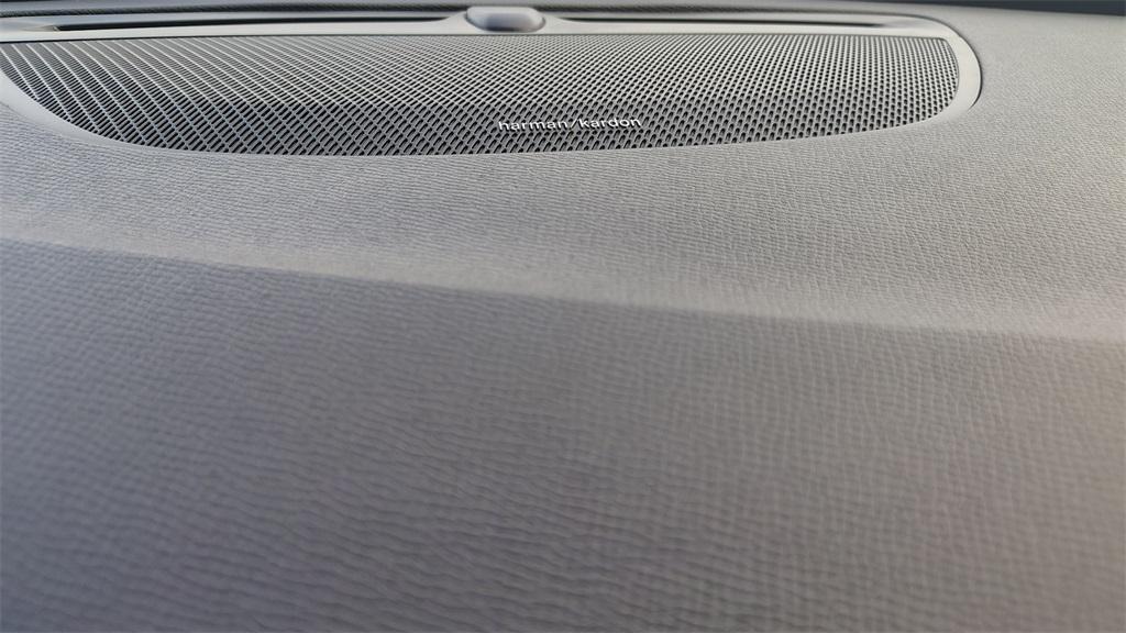 used 2022 Volvo XC90 Recharge Plug-In Hybrid car, priced at $32,500