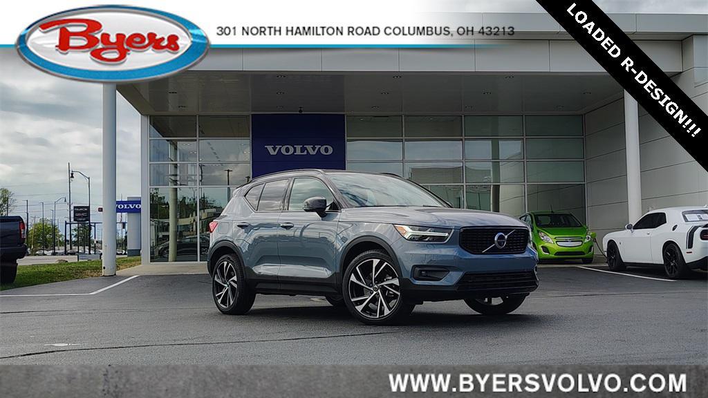 used 2020 Volvo XC40 car, priced at $24,900
