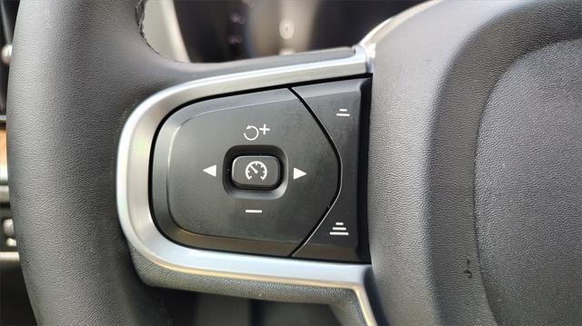 used 2022 Volvo XC60 car, priced at $29,900