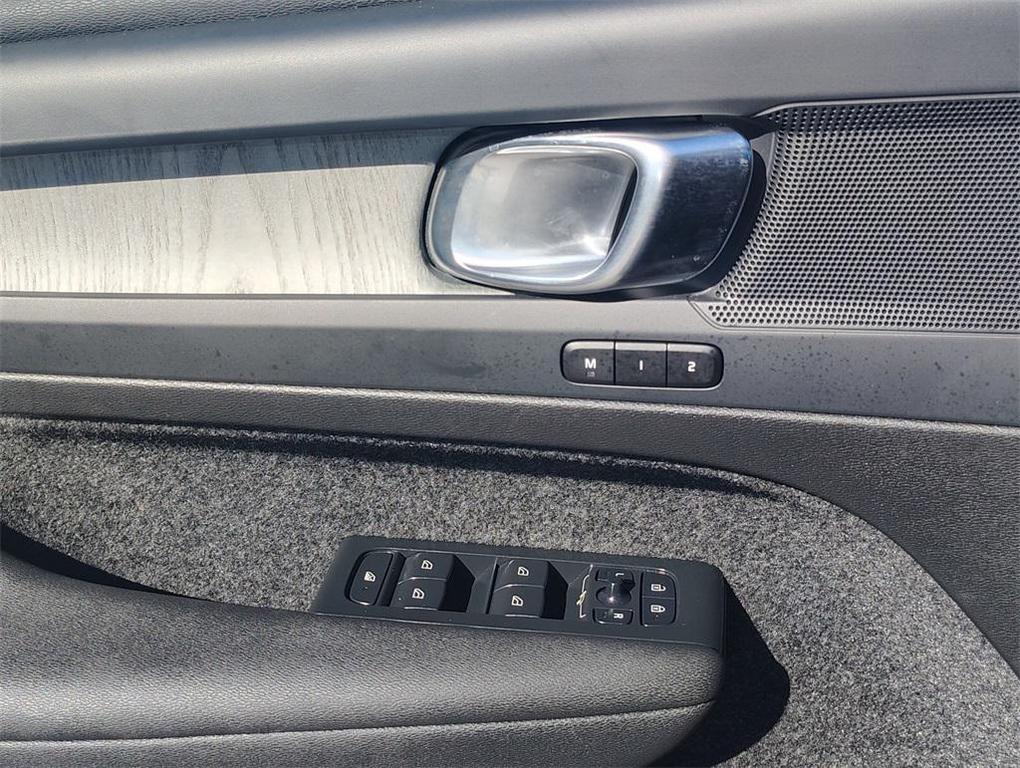 used 2025 Volvo XC40 car, priced at $32,900
