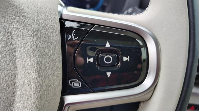 new 2025 Volvo XC60 car, priced at $55,360
