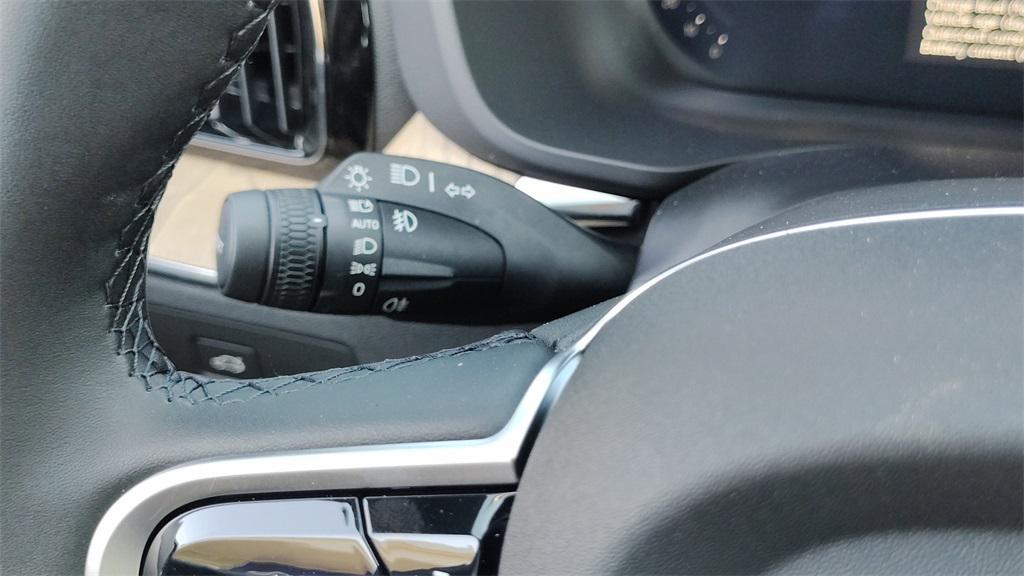 new 2026 Volvo XC60 car, priced at $57,145