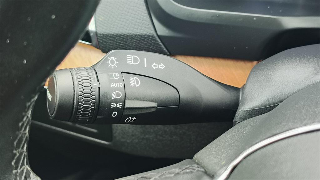 used 2024 Volvo XC90 Recharge Plug-In Hybrid car, priced at $46,900