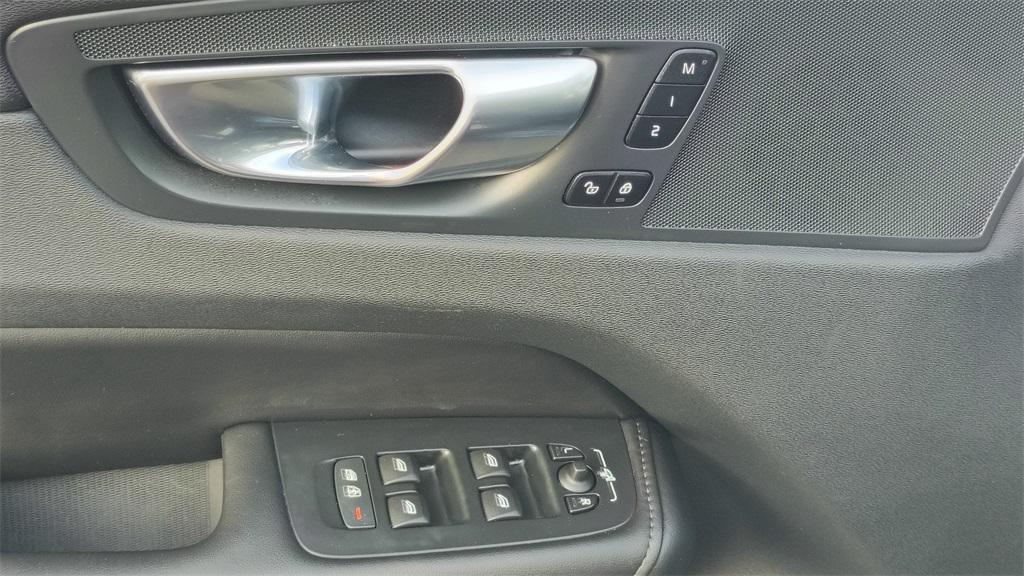 used 2025 Volvo XC60 car, priced at $34,900