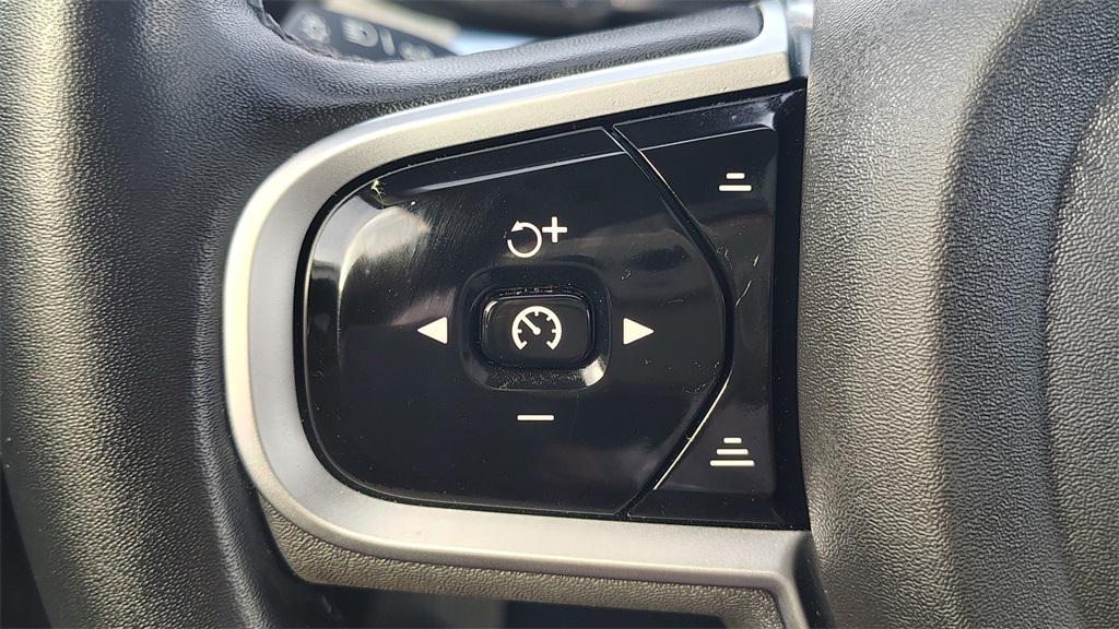 used 2025 Volvo XC60 car, priced at $34,900