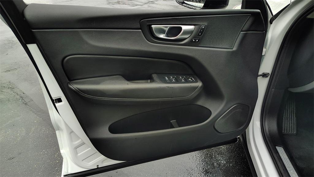 used 2025 Volvo XC60 car, priced at $34,500