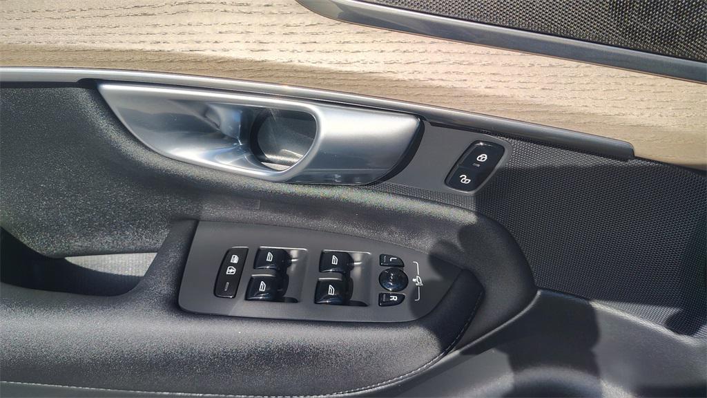used 2025 Volvo XC90 car, priced at $52,900