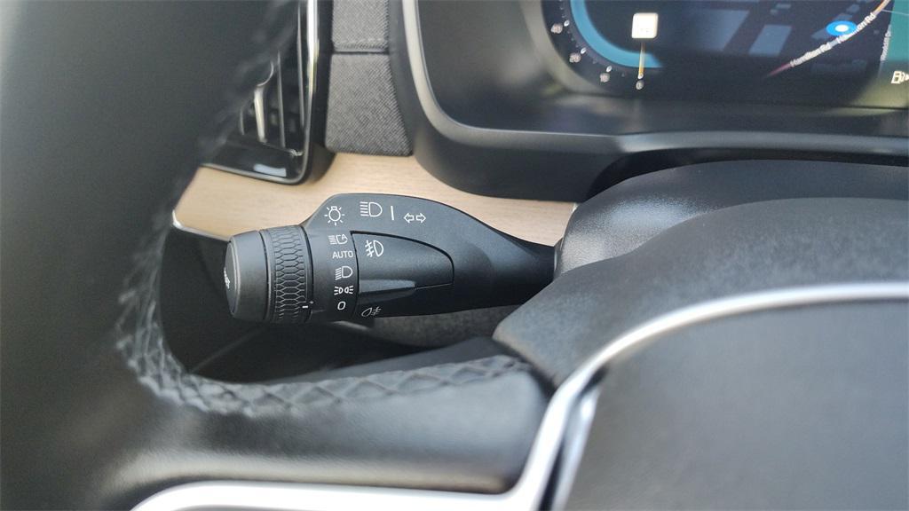 used 2025 Volvo XC90 car, priced at $52,900