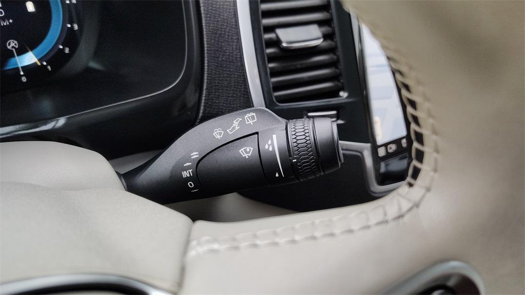 used 2024 Volvo XC90 car, priced at $36,900