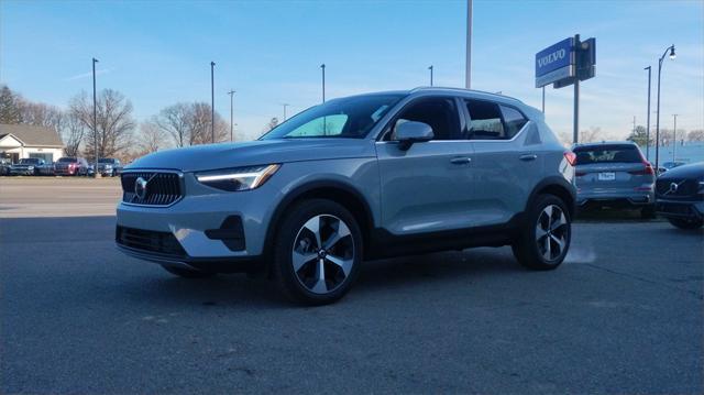 new 2025 Volvo XC40 car, priced at $43,395