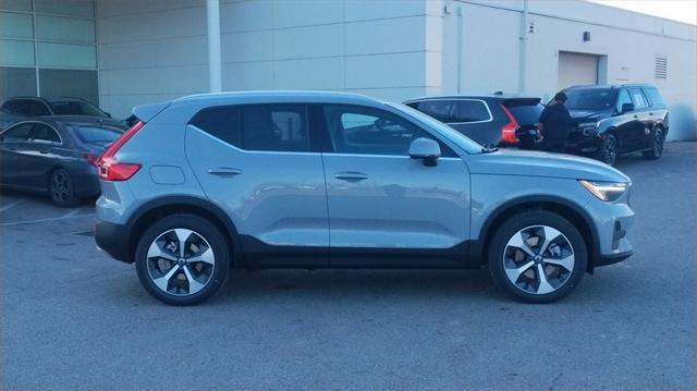 new 2025 Volvo XC40 car, priced at $43,395