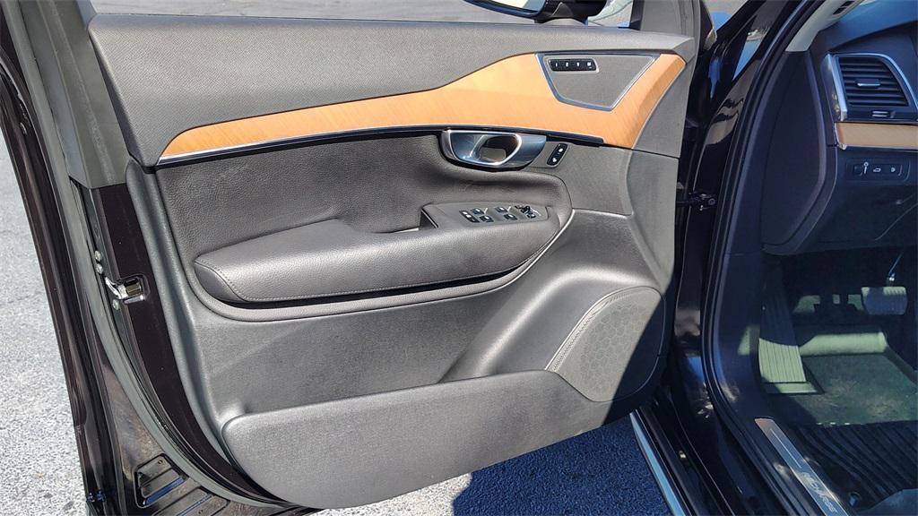 used 2021 Volvo XC90 Recharge Plug-In Hybrid car, priced at $33,900