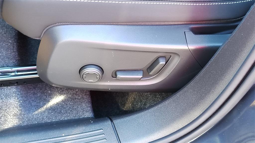 new 2026 Volvo XC40 car, priced at $52,865