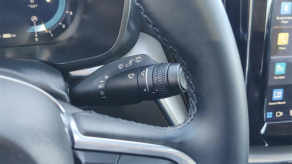 used 2023 Volvo XC60 car, priced at $31,500