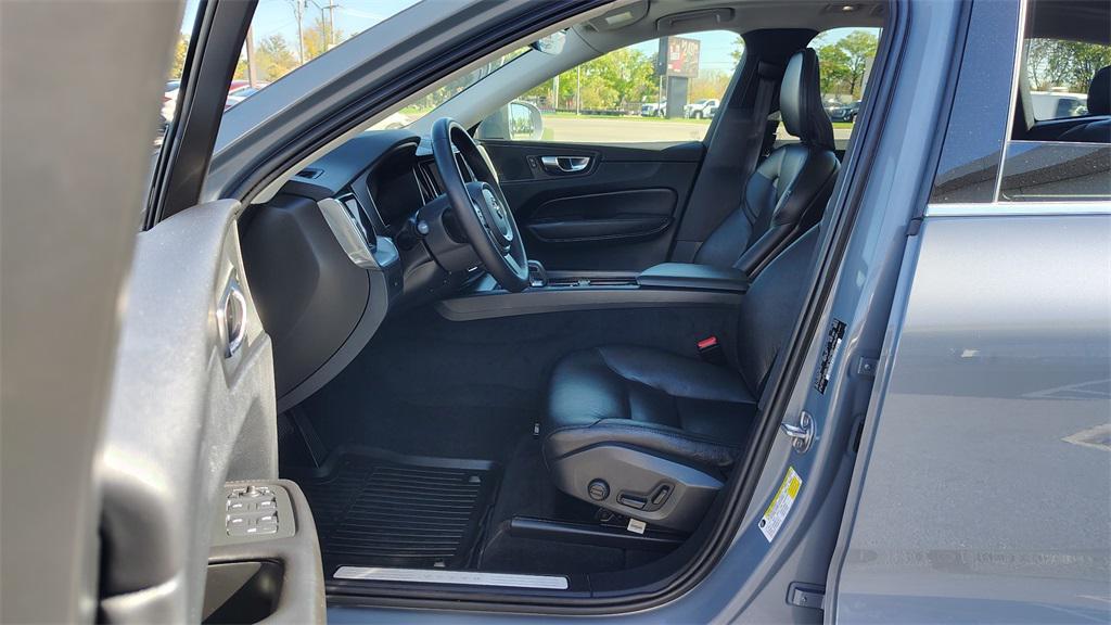 used 2023 Volvo XC60 car, priced at $31,500