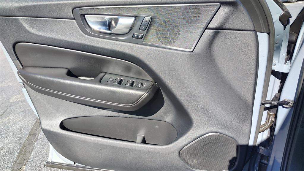 used 2023 Volvo XC60 car, priced at $31,500