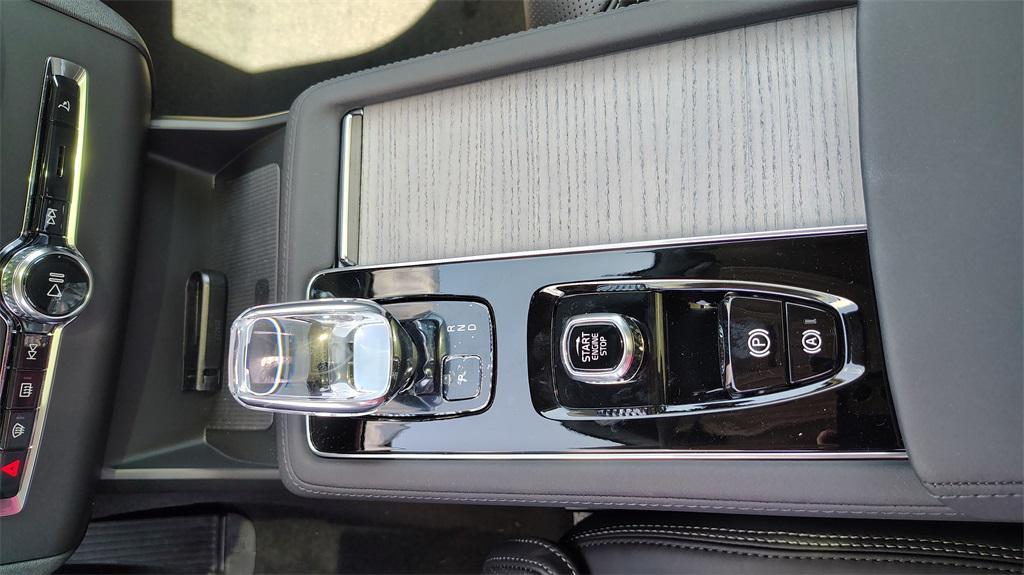 new 2026 Volvo XC90 car, priced at $72,399