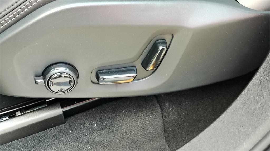 new 2026 Volvo XC90 car, priced at $72,399