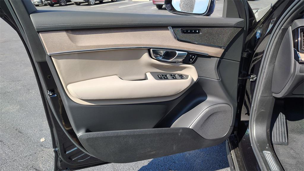 new 2026 Volvo XC90 car, priced at $67,445