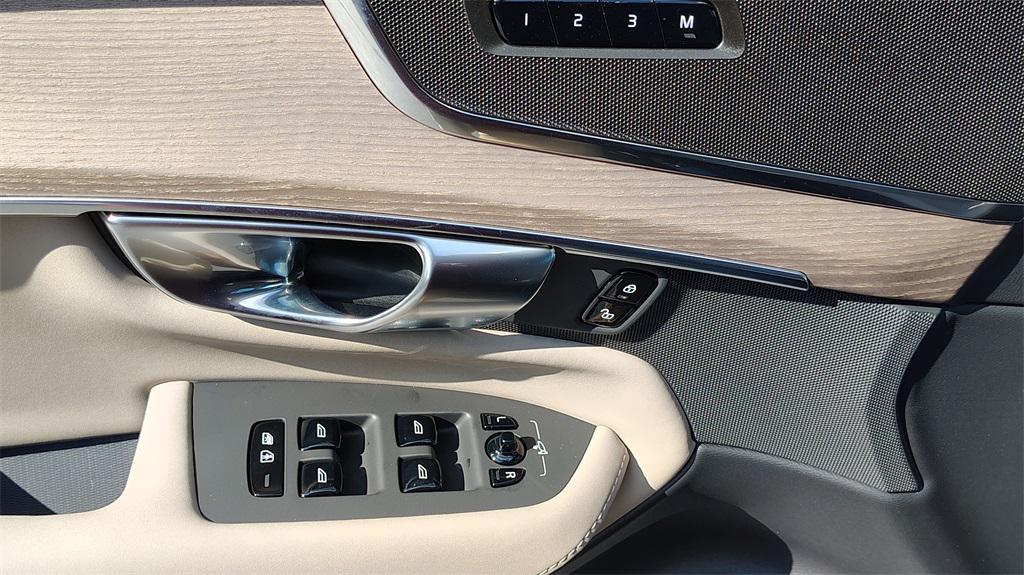 new 2026 Volvo XC90 car, priced at $67,445