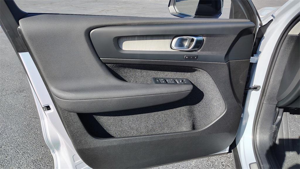 new 2026 Volvo XC40 car, priced at $48,387