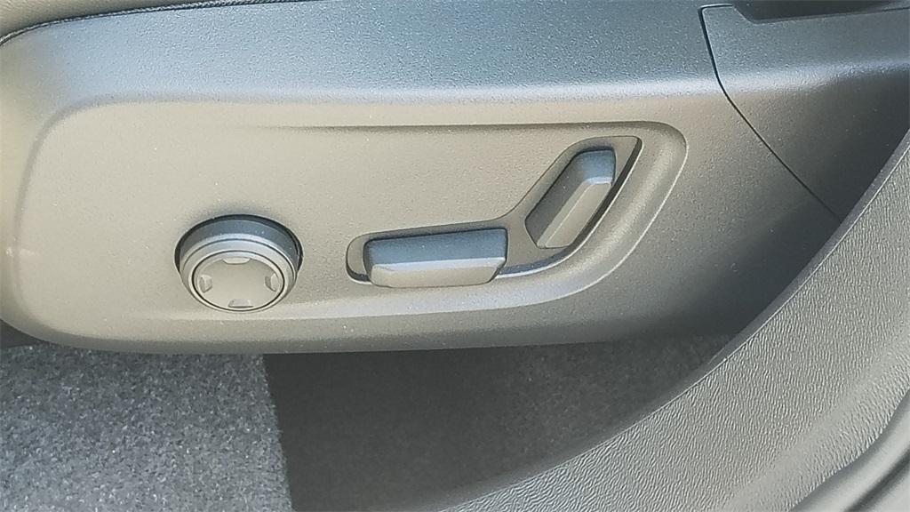 new 2026 Volvo XC40 car, priced at $48,387