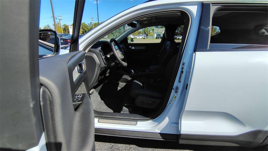 new 2026 Volvo XC40 car, priced at $48,387