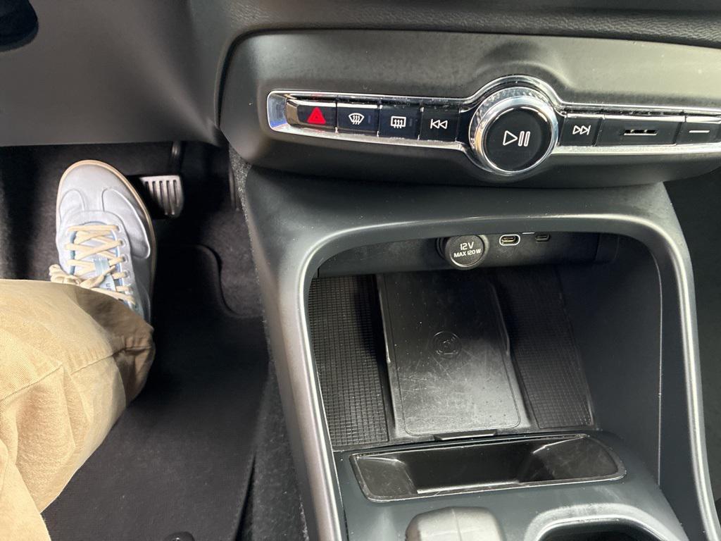 used 2025 Volvo XC40 car, priced at $32,500