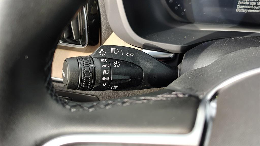 new 2026 Volvo XC60 car, priced at $56,345