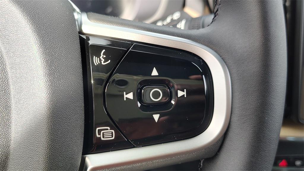 new 2026 Volvo XC60 car, priced at $56,345