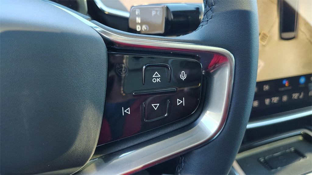 new 2025 Volvo EX90 car, priced at $83,440