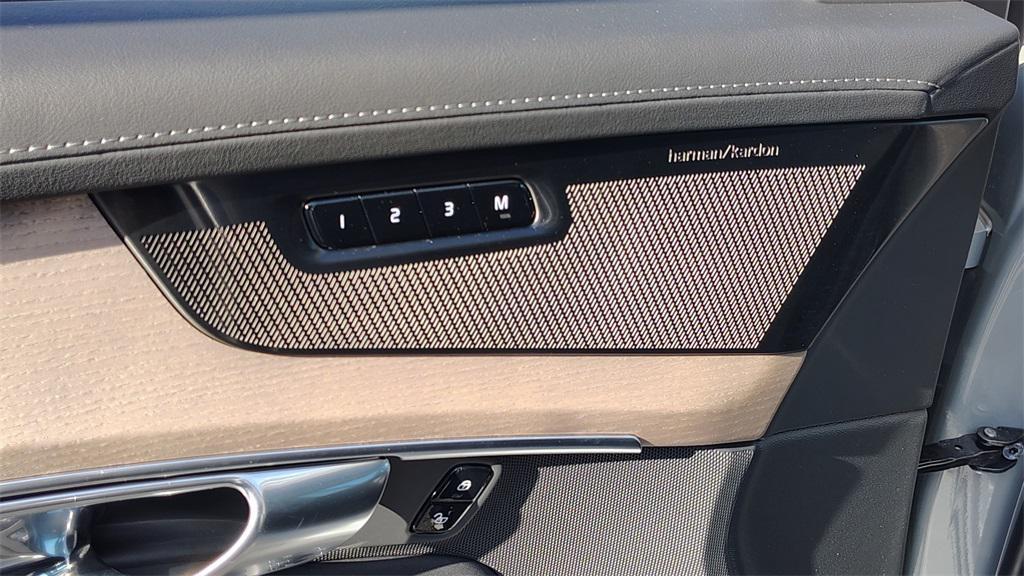 new 2026 Volvo XC90 Plug-In Hybrid car, priced at $78,812