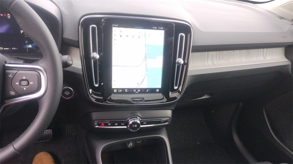 new 2025 Volvo XC40 car, priced at $48,145